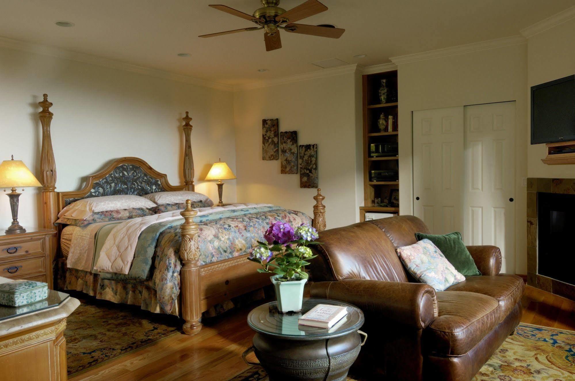 Colette'S Bed & Breakfast 포트앤젤레스 외부 사진